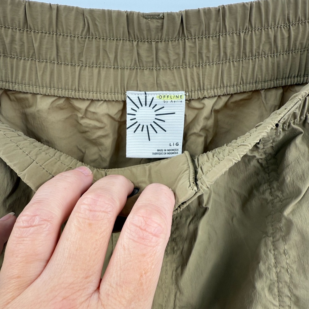 Aerie Offline Women’s‎ Tan Maxi Cargo Nylon Skirt Size Large - Picture 3 of 4